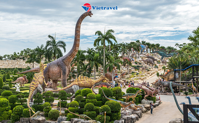 Bãi Biển Jomtien – The Sky Gallery – Làng Nong Nooch – Trân Bảo Phật Sơn